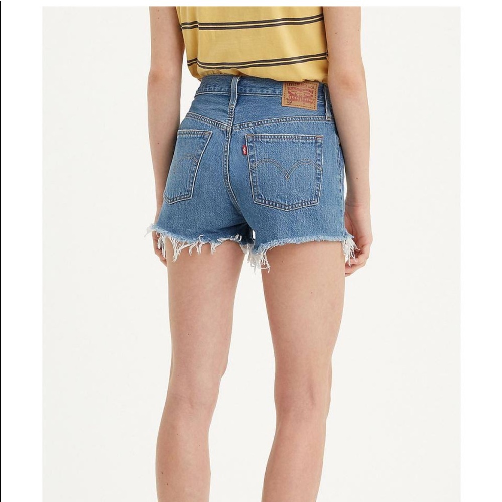 NWT Levi 501 original fit shorts!